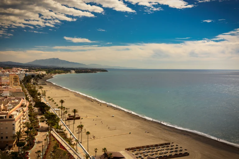 Paseo marítimo y playas de Estepona
