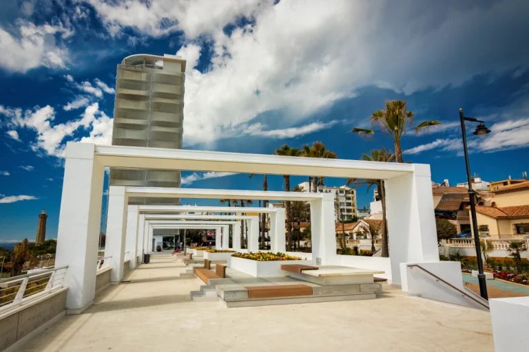Paseo marítimo y playas de Estepona