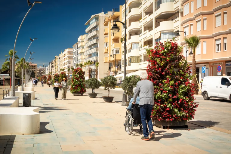 Paseo marítimo y playas de Estepona